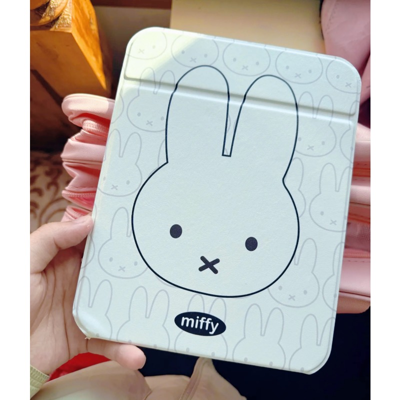 Miffy Bunny Makeup Mirror Port - Home Goods Bathroom Mirrors recensie en prijs